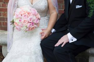 wedding bride groom flowers